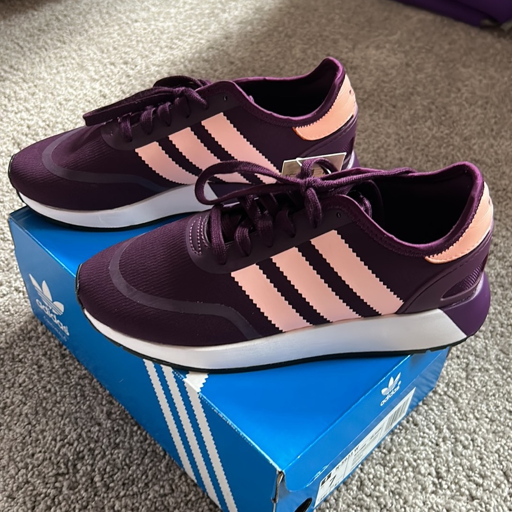 ADIDAS purple everyday sneakers size 7 NWT N-5923